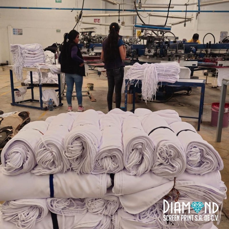 05 Nosotros Diamond Screen Print Sitio Web 2025