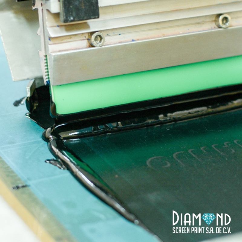 06 Nosotros Diamond Screen Print Sitio Web 2025